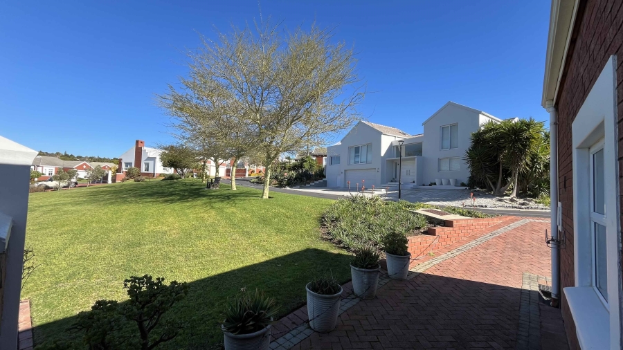 3 Bedroom Property for Sale in Van Riebeeckshof Western Cape
